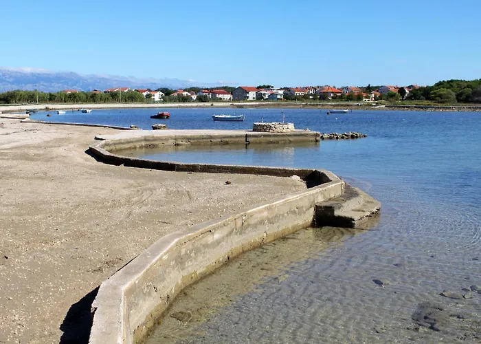 Family Friendly House With A Swimming Pool Privlaka, Zadar - 23642 بيت للعطل *