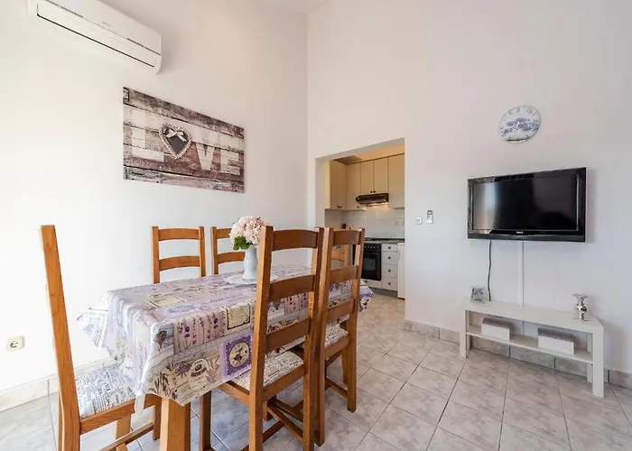 بيت للعطل Family Friendly House With A Swimming Pool Privlaka, Zadar - 23642