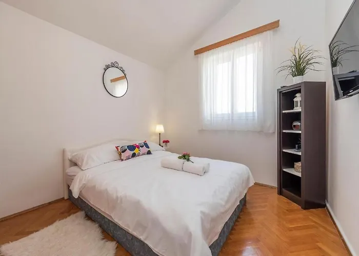 Family Friendly House With A Swimming Pool Privlaka, Zadar - 23642 بريفلاكا