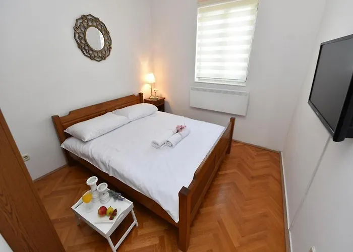 Family Friendly House With A Swimming Pool Privlaka, Zadar - 23642 بيت للعطل بريفلاكا