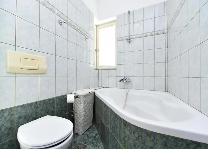 Family Friendly House With A Swimming Pool Privlaka, Zadar - 23642 بيت للعطل