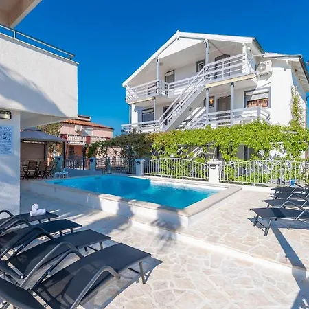 Family Friendly House With A Swimming Pool Privlaka, Zadar - 23642 Privlaka (Zadar)