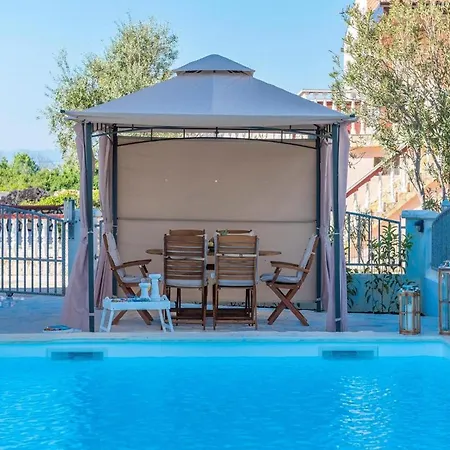 Family Friendly House With A Swimming Pool Privlaka, Zadar - 23642