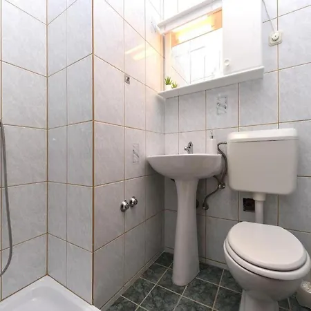 Prázdninový dům Family Friendly House With A Swimming Pool Privlaka, Zadar - 23642 Privlaka (Zadar)