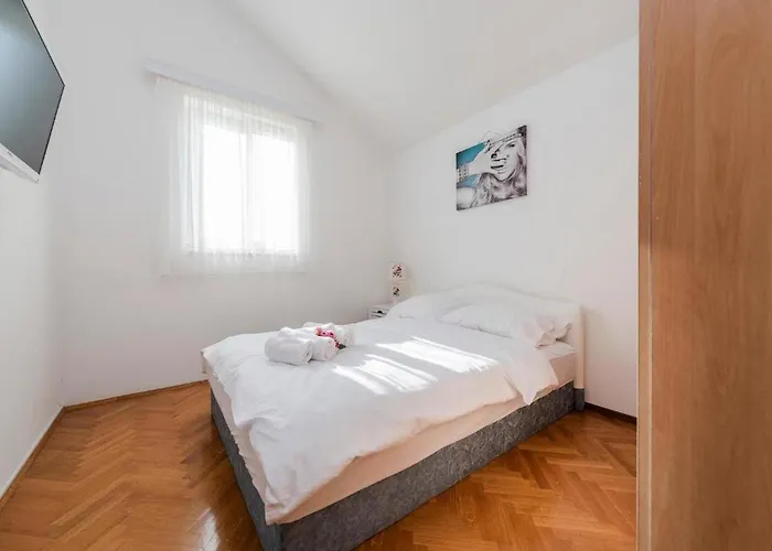 Vakantiehuis Family Friendly House With A Swimming Pool Privlaka, Zadar - 23642